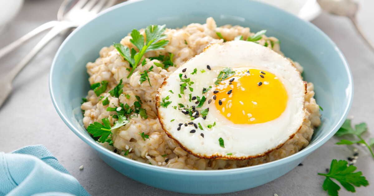 Oeufs ou flocons d'avoine : le duel des petits-déjeuners