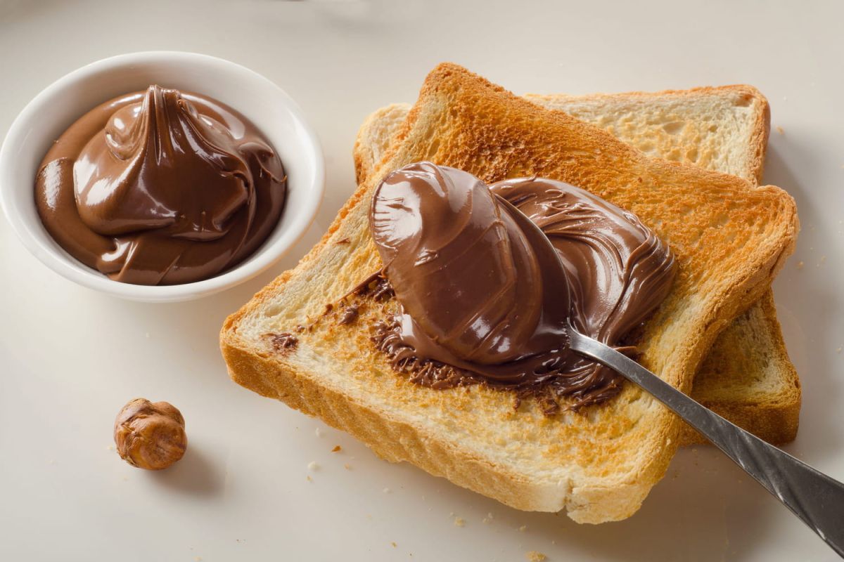La recette express de nutella maison qui va révolutionner vos tartines