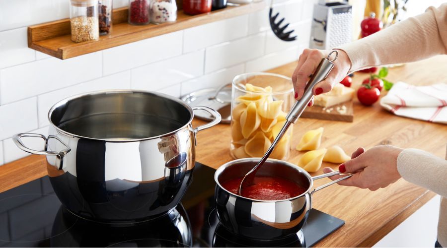 Explorez la cuisine sécurisée avec cette batterie inox à prix doux