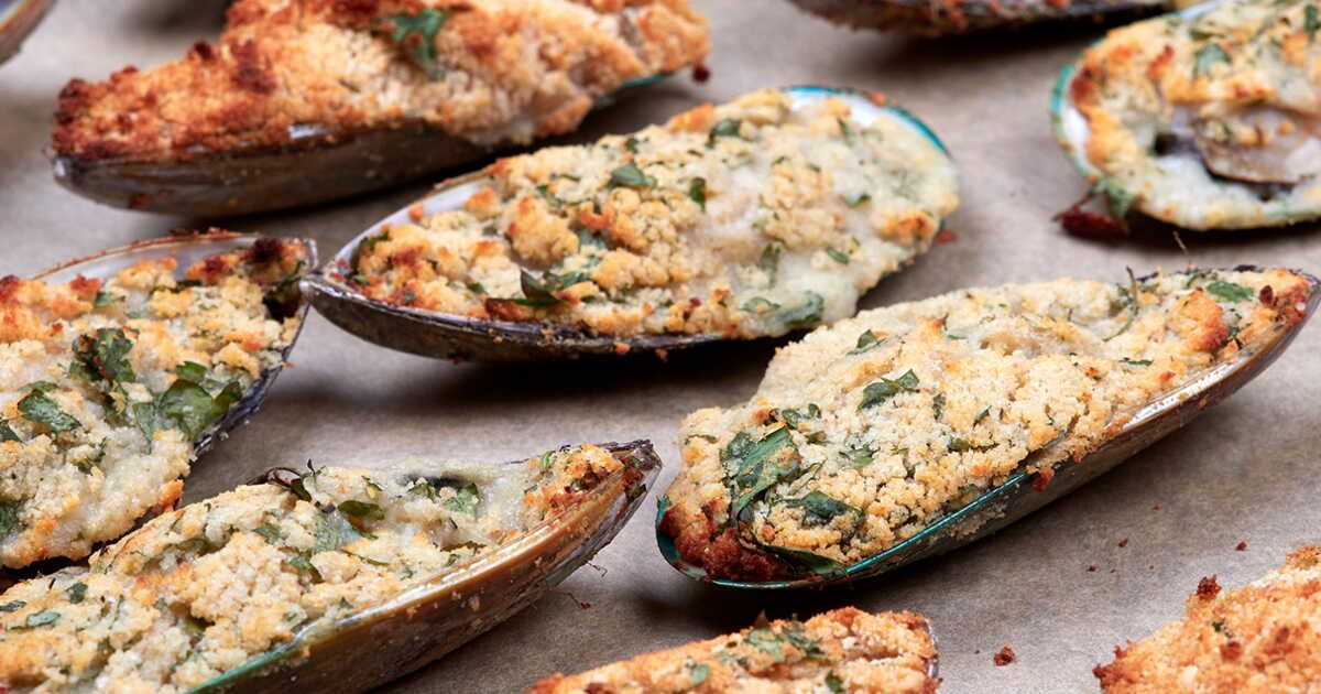 Succombez aux moules gratinées de Philippe Etchebest pour un apéro de Noël inoubliable