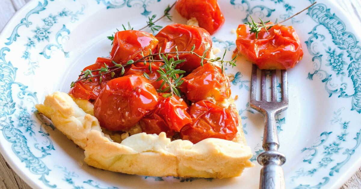 Découvrez la tarte Tatin aux tomates cerises, une recette estivale audacieuse