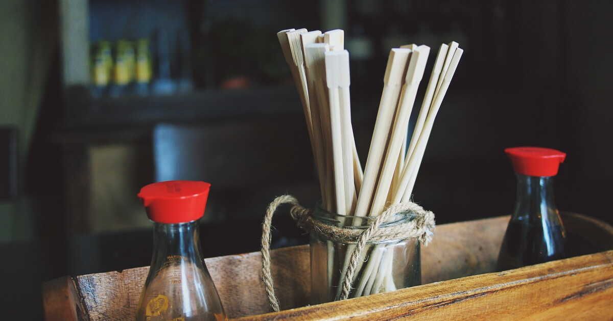 découvrez 7 utilisations surprenantes de la sauce soja en cuisine