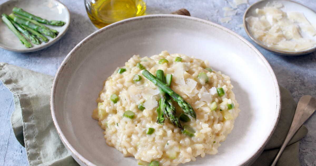 découvrez la recette printanière du risotto aux asperges de cyril lignac