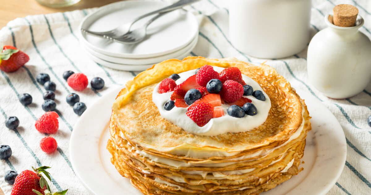 Crêpes en famille : le secret d'une recette express qui émerveillera vos enfants