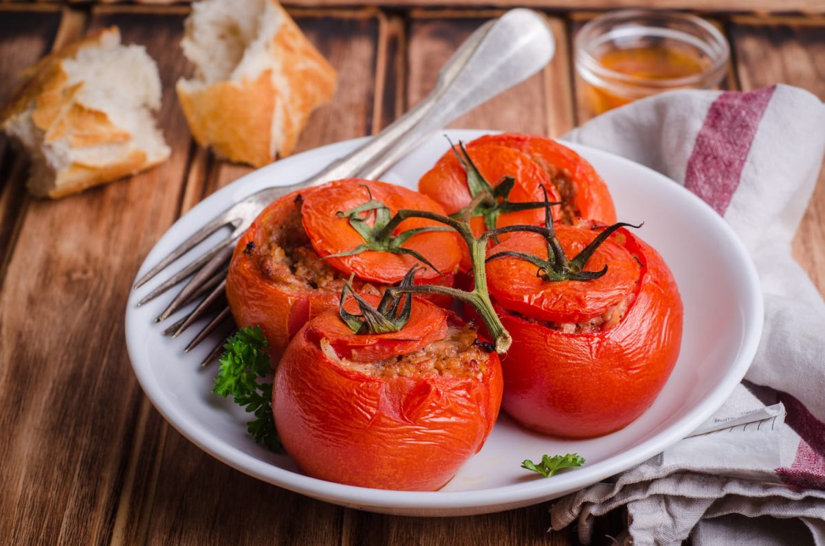 Transformez vos restes de barbecue avec cette recette délicieuse de tomates farcies