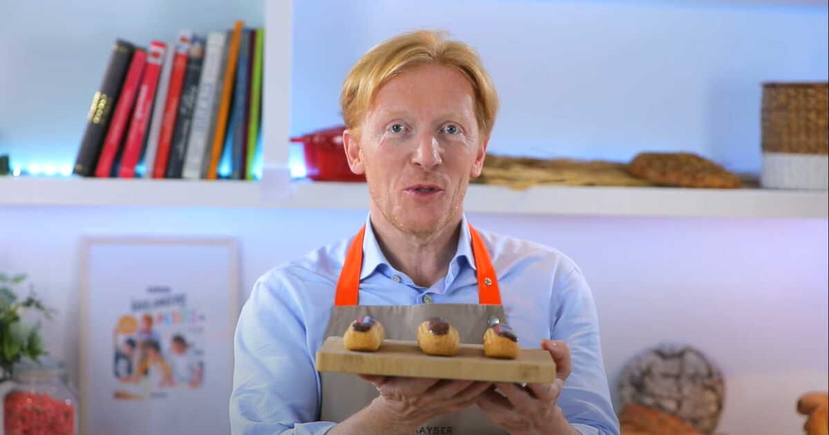 Éclairs au chocolat : la recette d'Éric Kayser à tester absolument