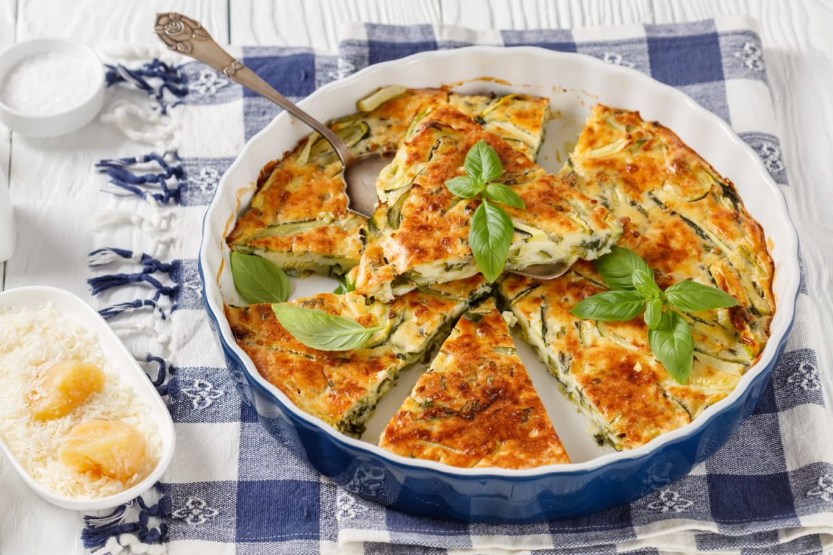 Scarpaccia : une délicieuse galette croustillante aux courgettes à découvrir cet été