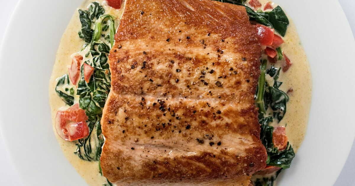 Le saumon crémeux à la toscane : une recette réconfortante à ne pas manquer