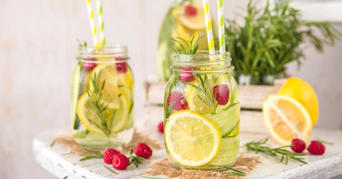 Dix façons de savourer l'été avec des eaux vitaminées