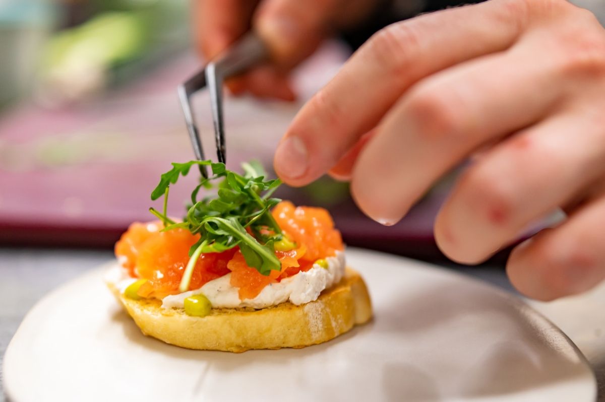 Sublimez vos toasts au saumon avec ces 10 astuces de chefs