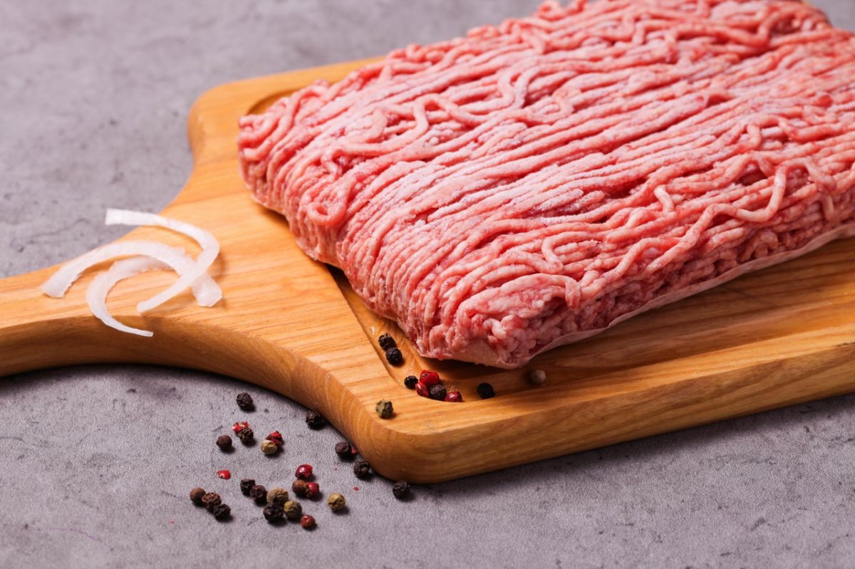 La viande hachée : comprendre le gris et le brun avant de consommer