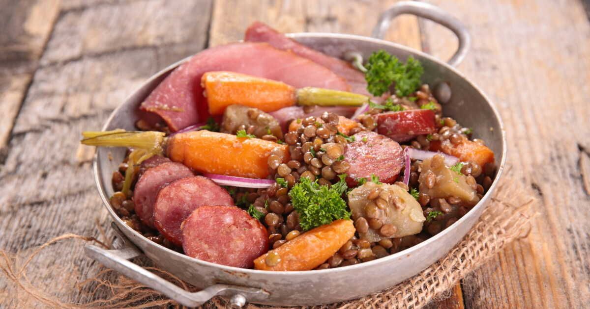 Le petit salé aux lentilles : un plat réconfortant pour les froides journées d'hiver