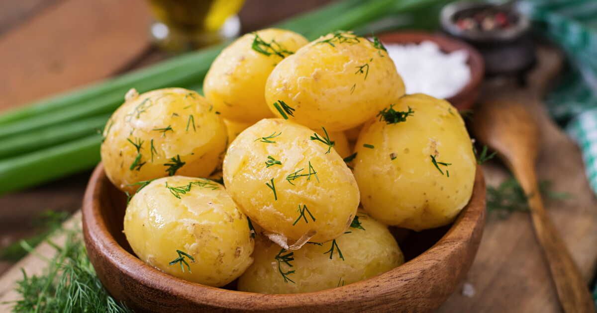 Découvrez la méthode rapide pour des pommes de terre parfaitement cuites