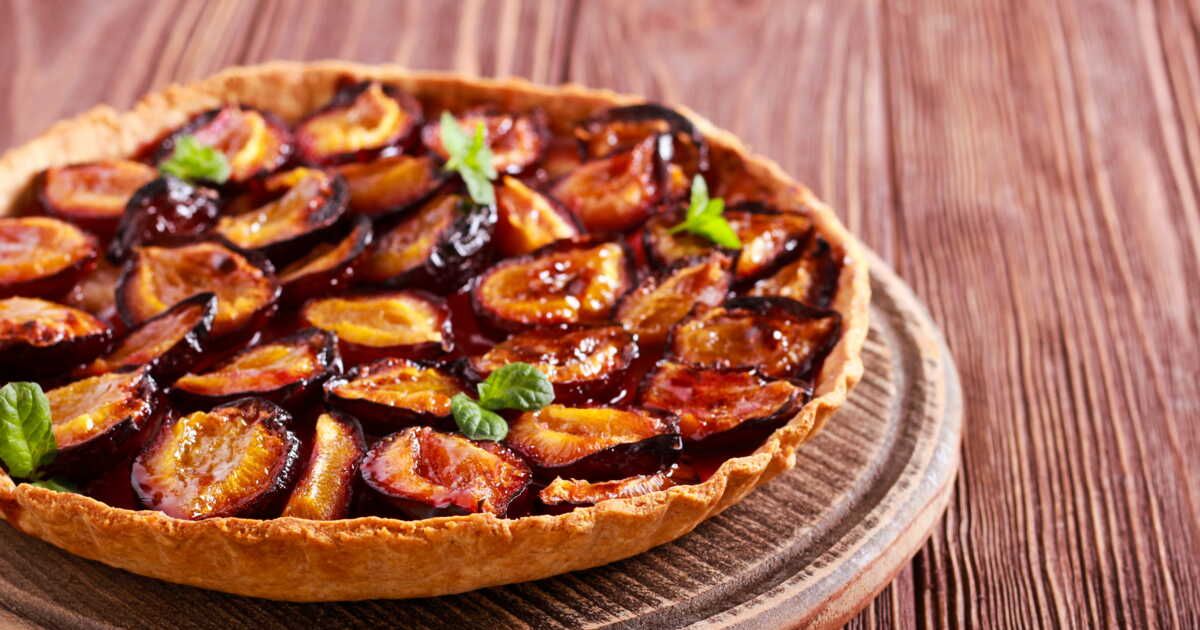 Savourez l'été : tarte tatin aux figues et oignons avec fromage de chèvre