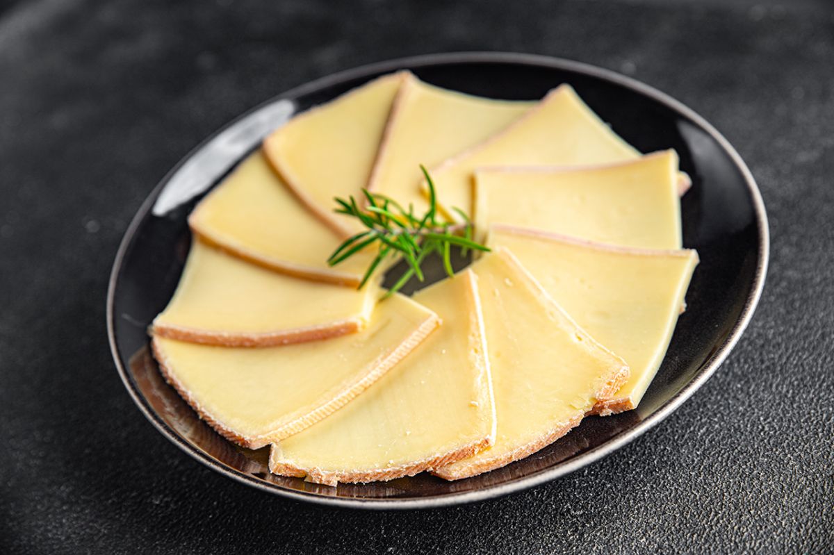 Rappel urgent : du fromage contaminé à la listeria en vente dans toute la France