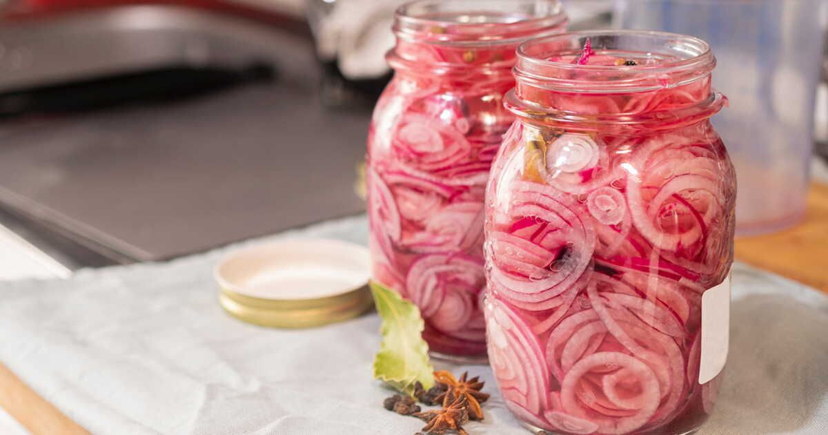 Démystifions les pickles : le condiment incontournable